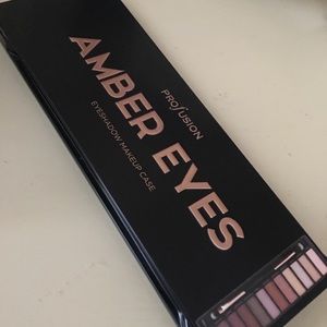 NEW NOT used Profusion Amber Eyes Palette